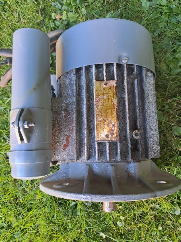 Elektromotor přírubový 220V, 0,75 Kw, 2840 ot. - 2