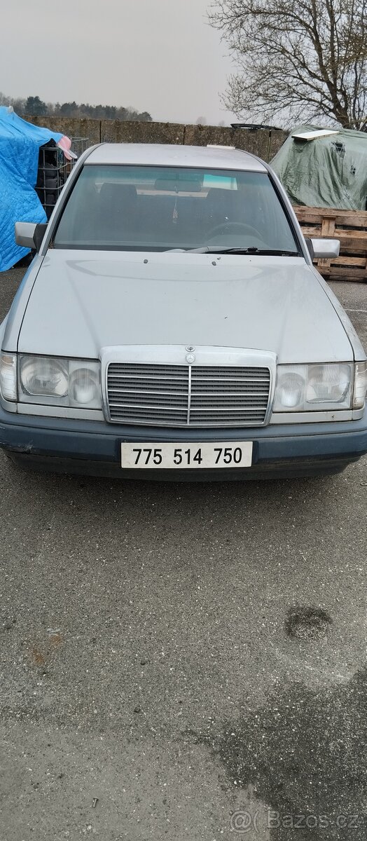 Mercedes-Benz W 124 250D Náhradní Díly - 2