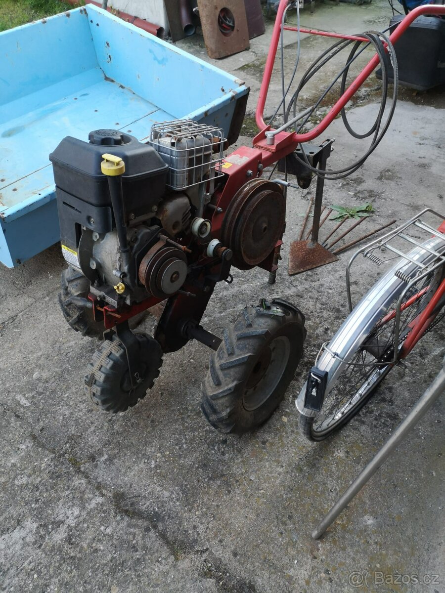 Kultivátor Hecht s vozíkem - 2