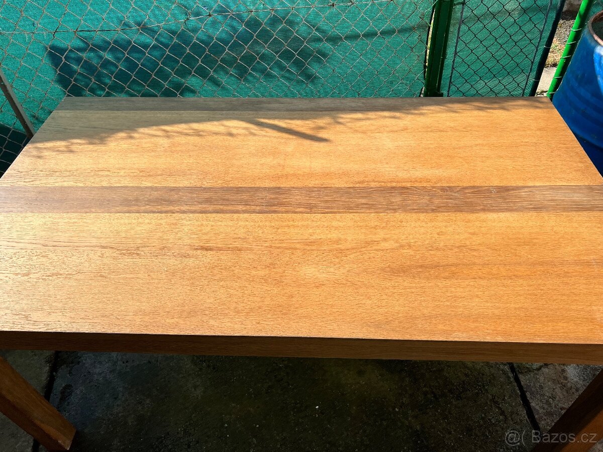 Jídelní stůl - 2