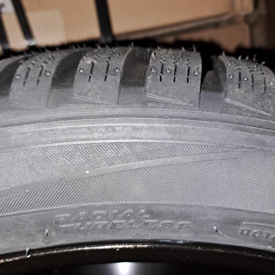 BMW Plechové disky se zimními pneu NOVÉ - 2