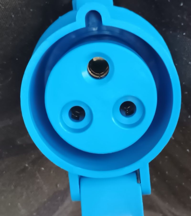 Zásuvka ke karavanu - 2