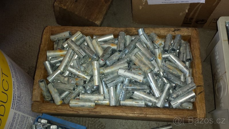 Prodám nové kotvy do betonu Hilti KHV - 2