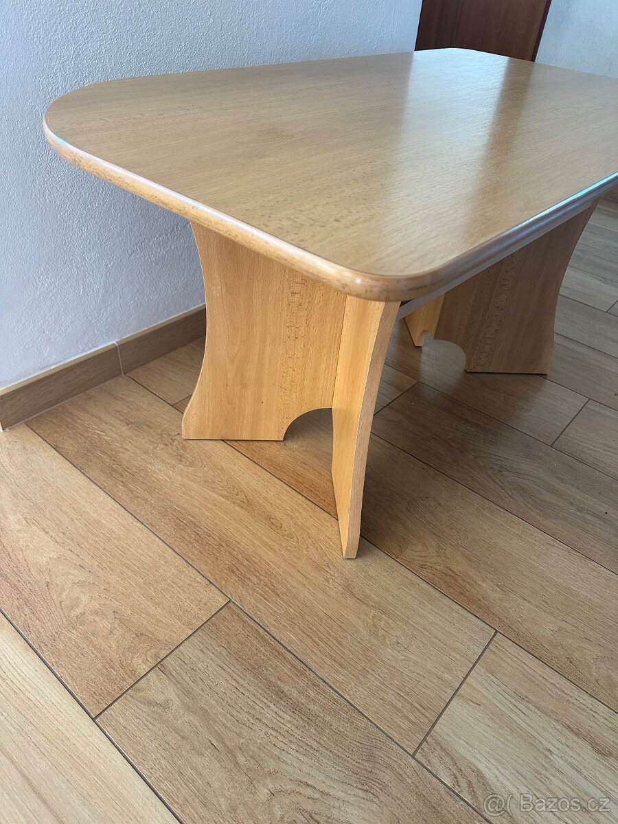 Konferenční stolek - 2