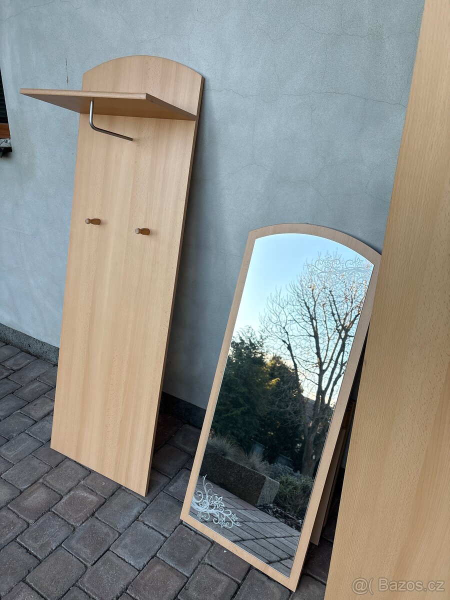 Předsíňová stěna/nábytek - 2