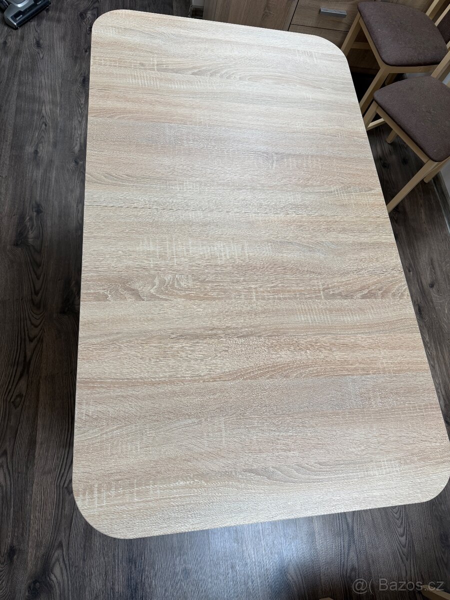 Stůl se 6 židlemi - 2