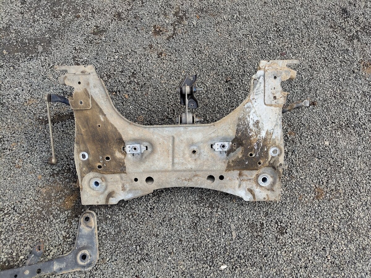 Nápravnice Clio IV - 2