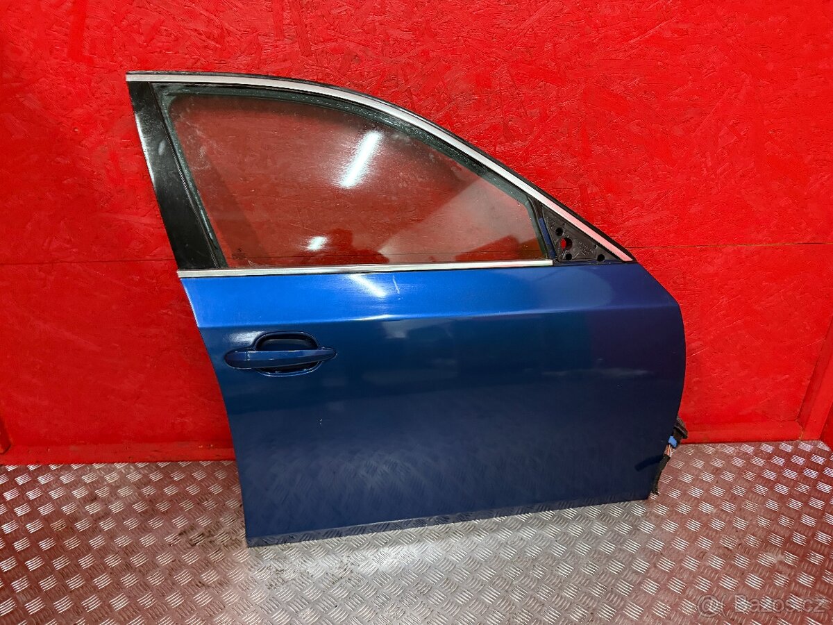 PRAVÉ PŘEDNÍ DVEŘE BMW E60 E61 - 2