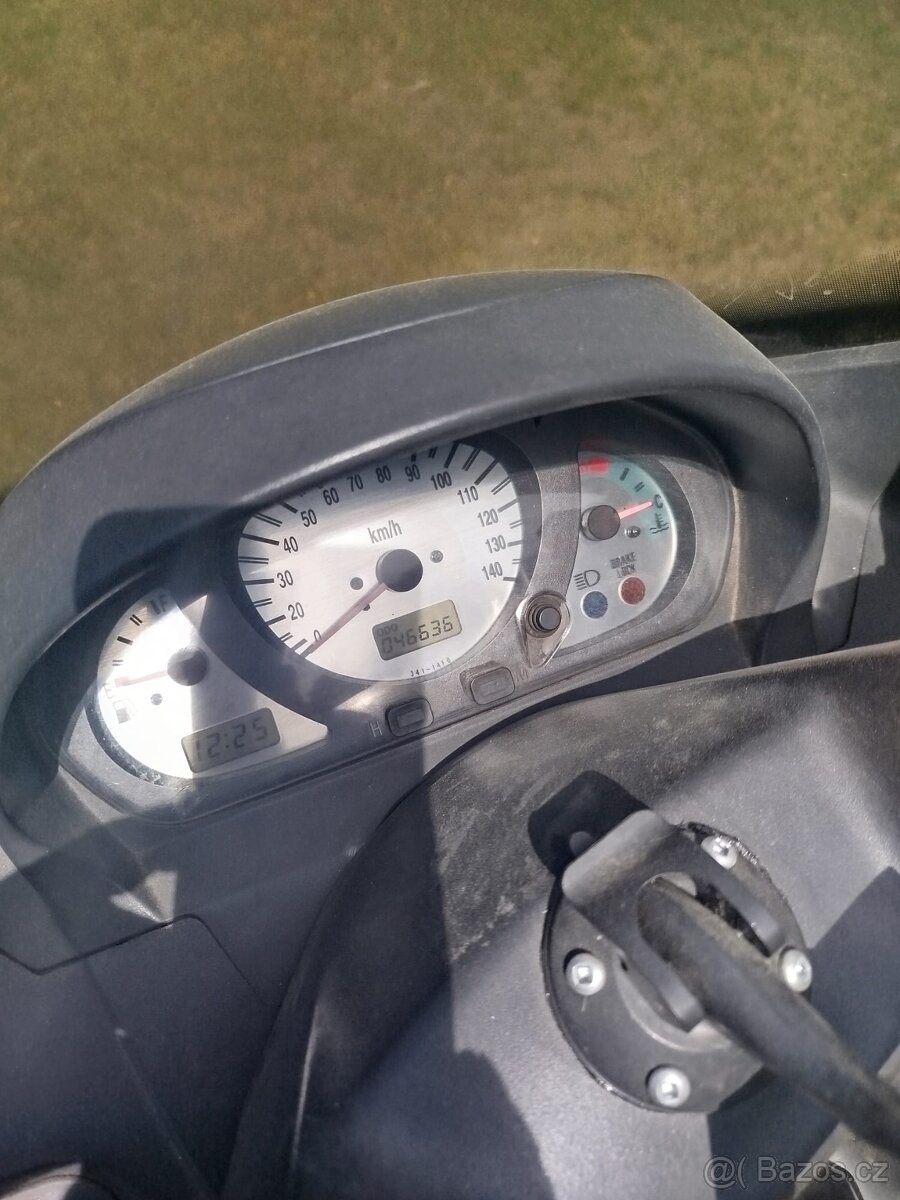 Suzuki Burgman 250 - 2