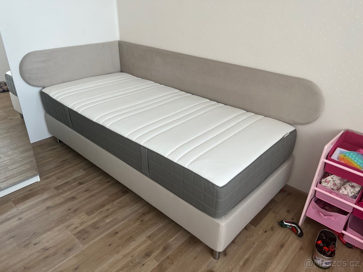 Postel válenda včetně postranic - 2