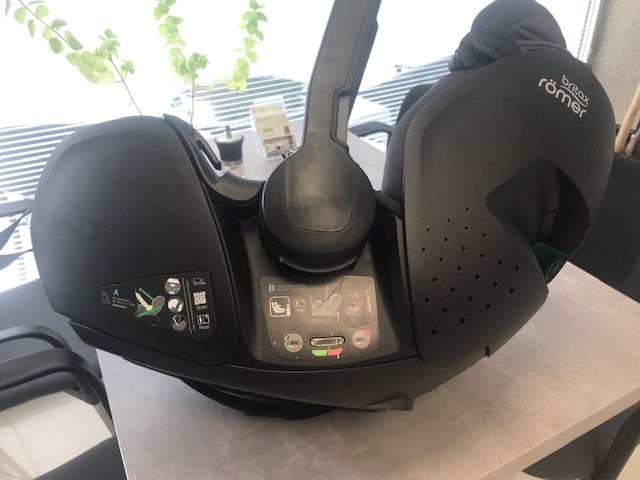 Autosedačka otočná - Britax römler - 2