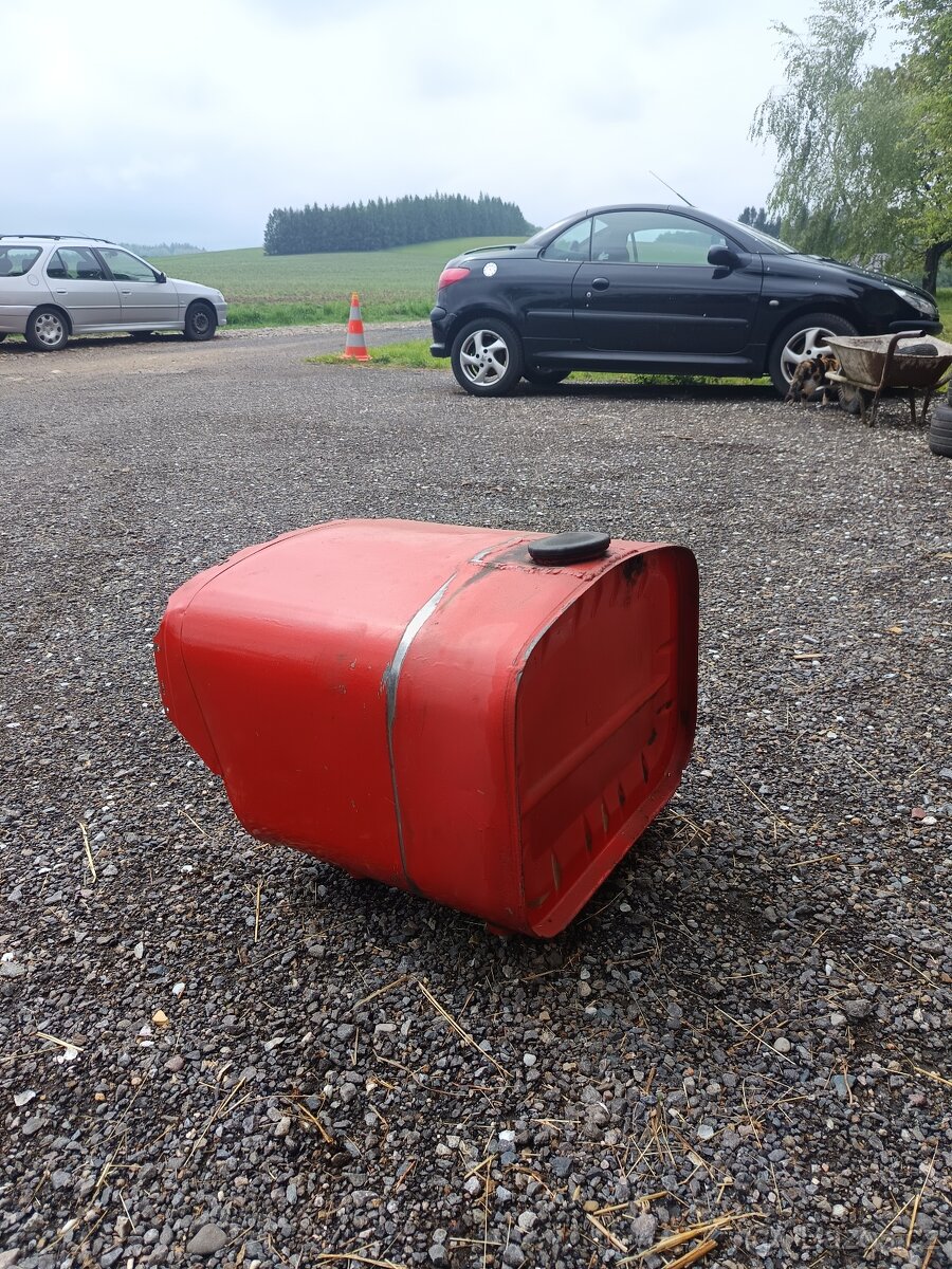 Nádrž Zetor - 2
