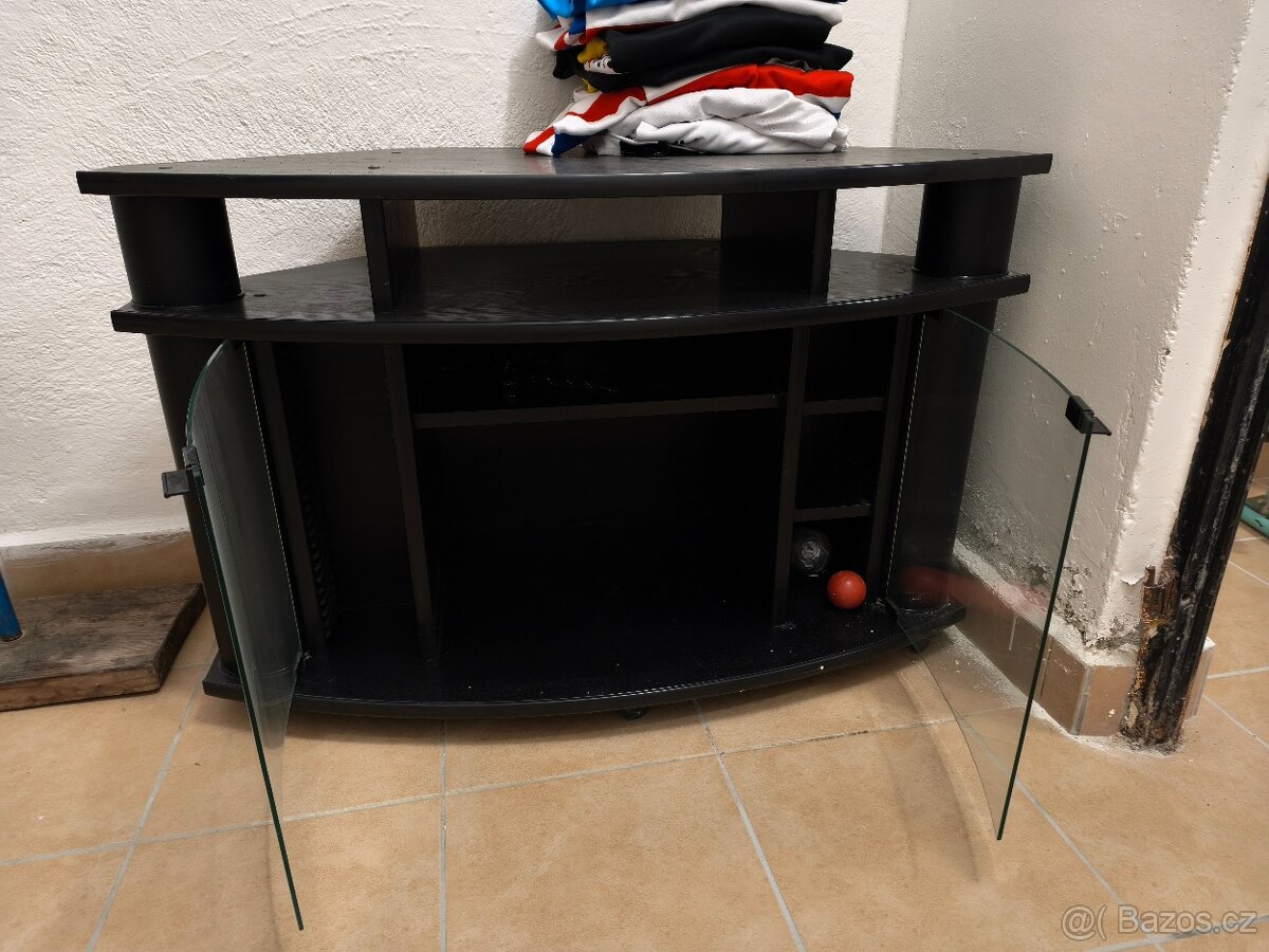 Tv stolek rohovy, černý ZA ODVOZ - 2