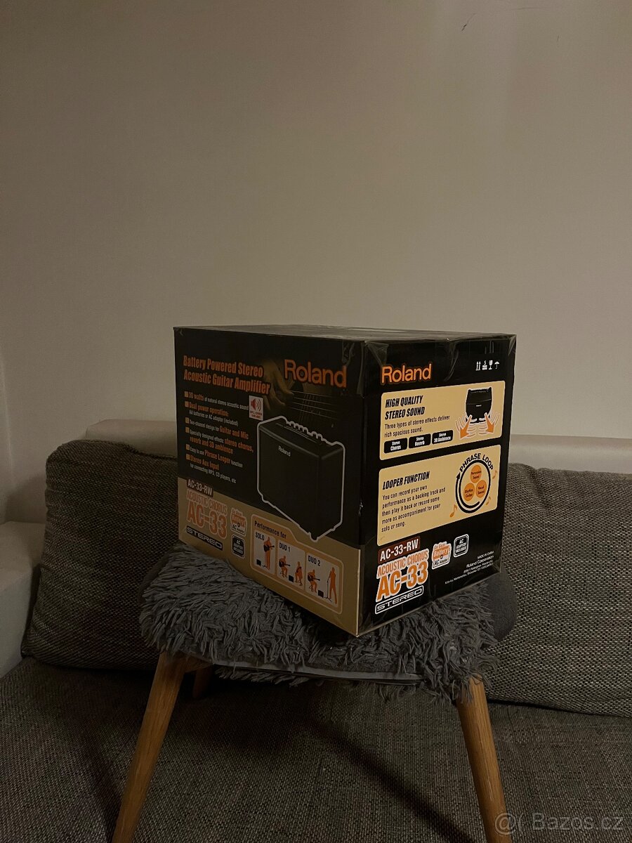 Roland AC-33 - 2
