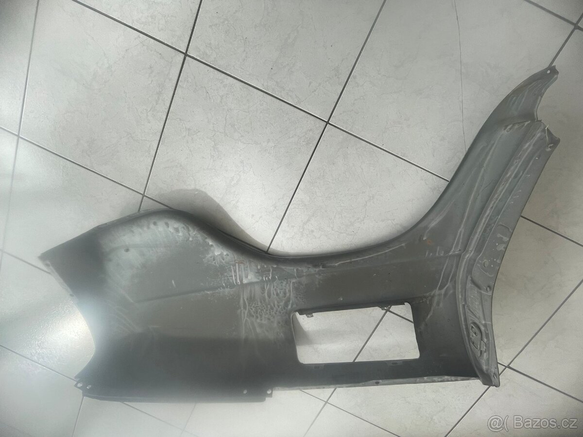 Originální blatník ŠKODA 100. - 2