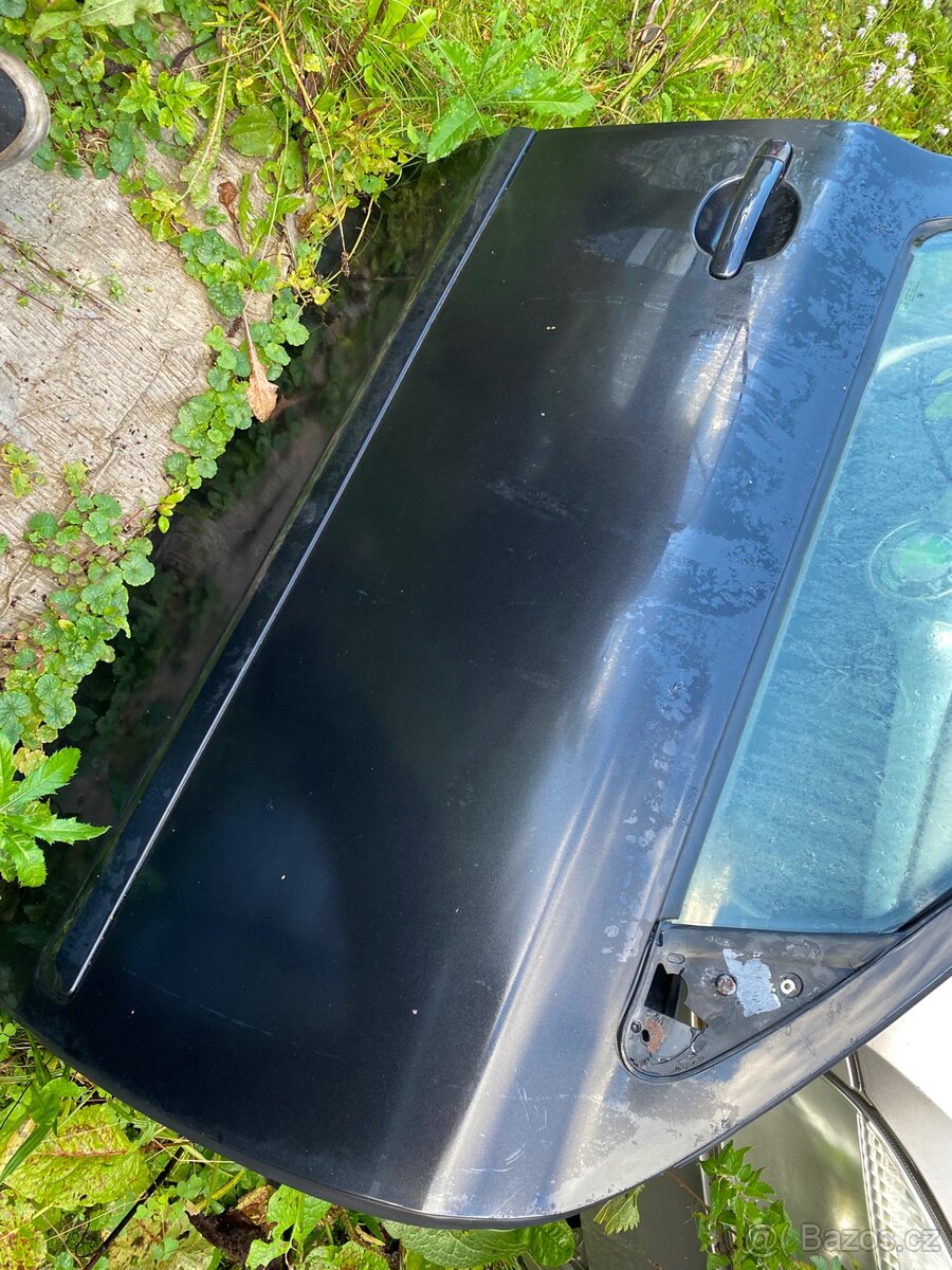 Boční přední dveře Octavia 2 před FL 9910 - 2