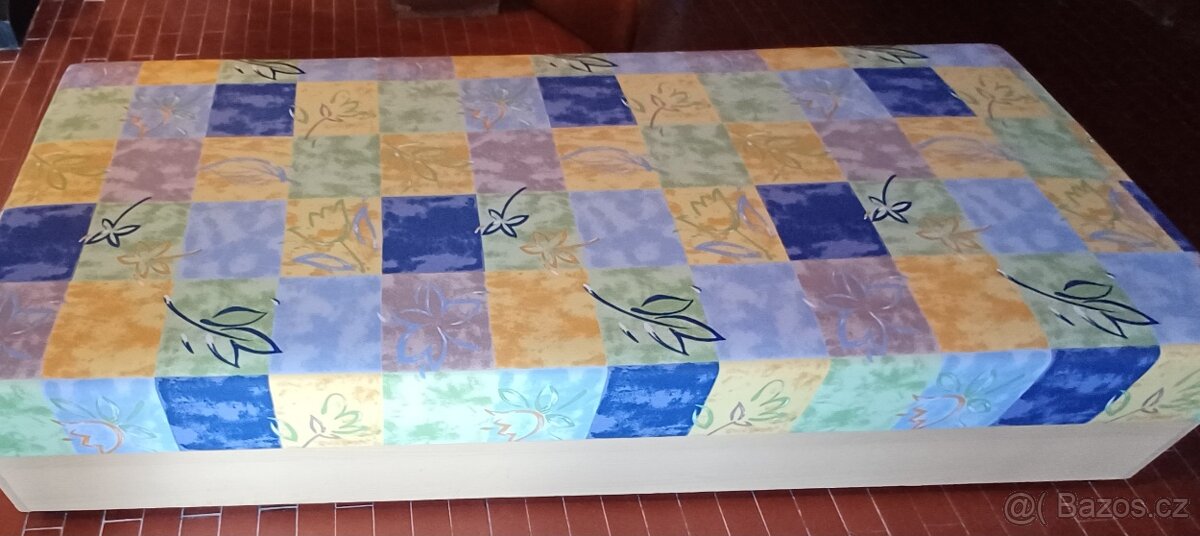 postel s úložným prostorem 90x200 - 2