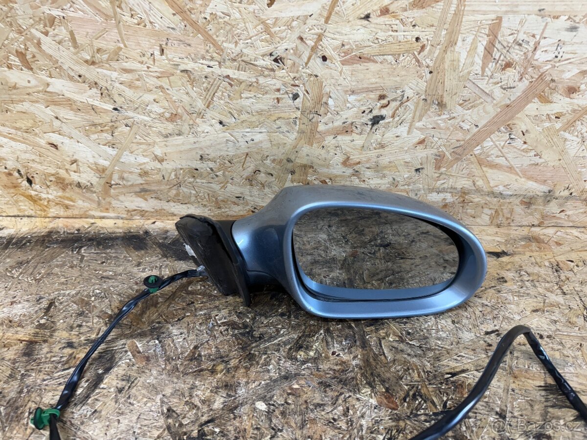 PRAVÉ ZPĚTNÉ ZRCÁTKO VW PASSAT B6 3C0857934 6 PIN - 2