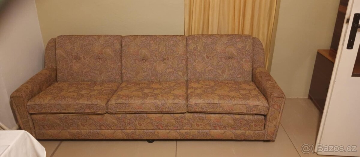 Rozkládací pohovka - 2