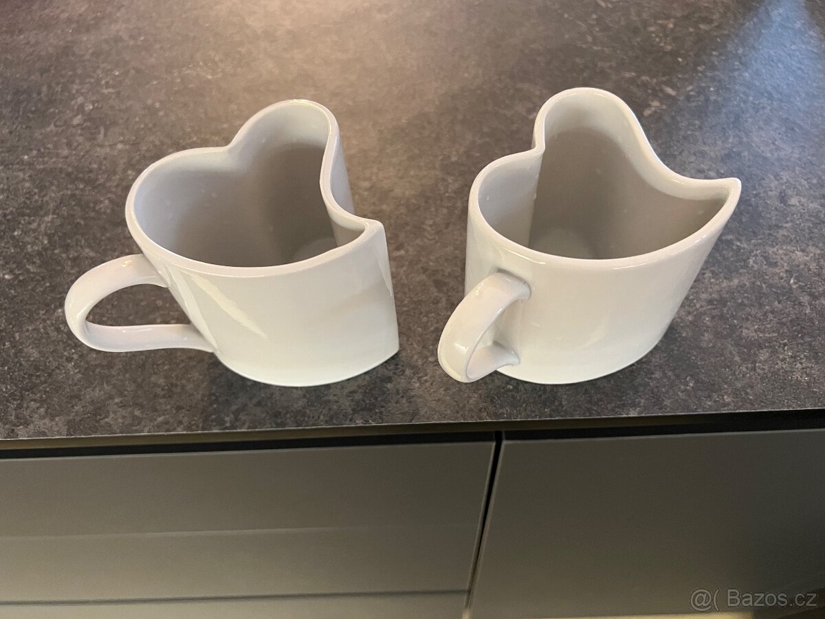 2 hrníčky SRDCE - 2