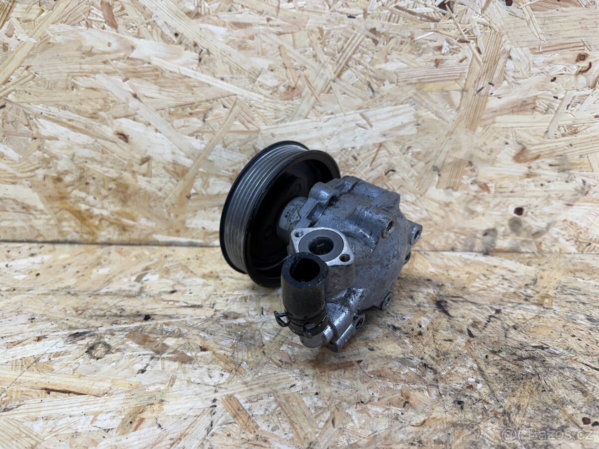 SERVO ČERPADLO VW TOUAREG 7P 7P6422154 - 2