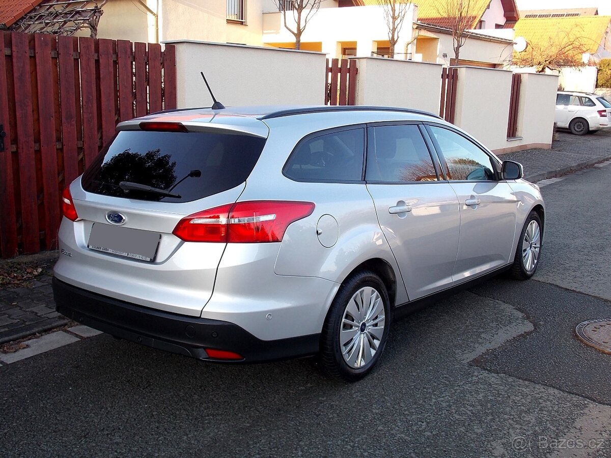 Úsporný Ford Focus Kombi 1,5 TDCi 88kW 2017 super výbava - 2
