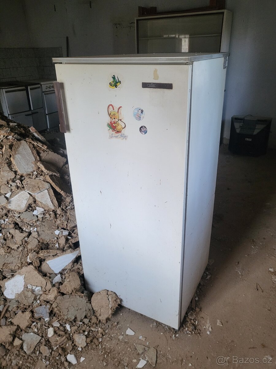 Mix - Stoly - Lednice - Skříně - Atd. - 2