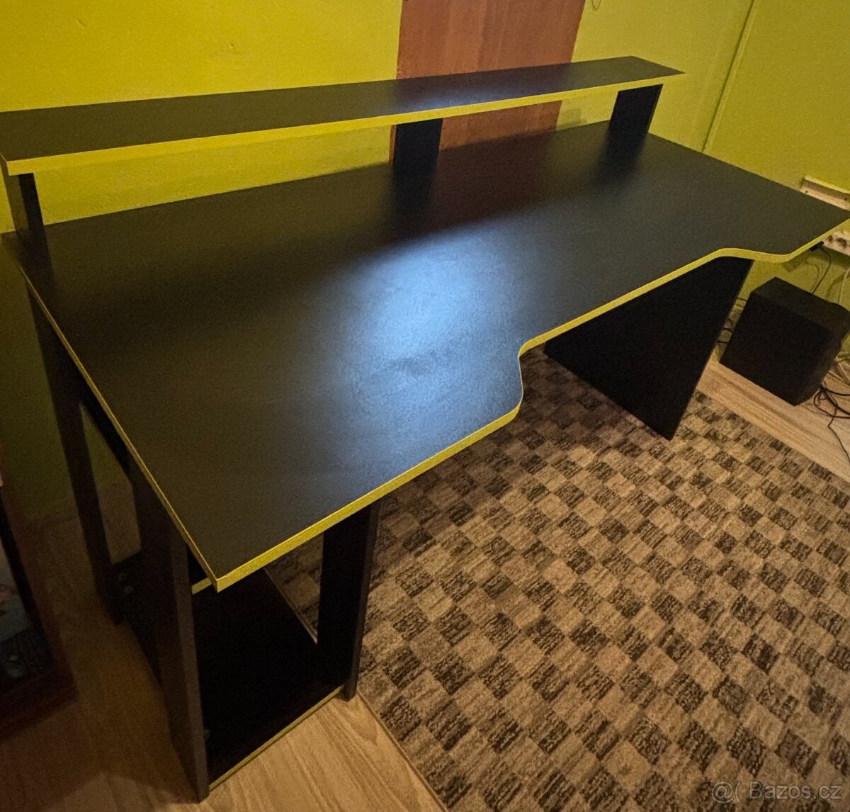 Kancelářský/dětský stůl - 2