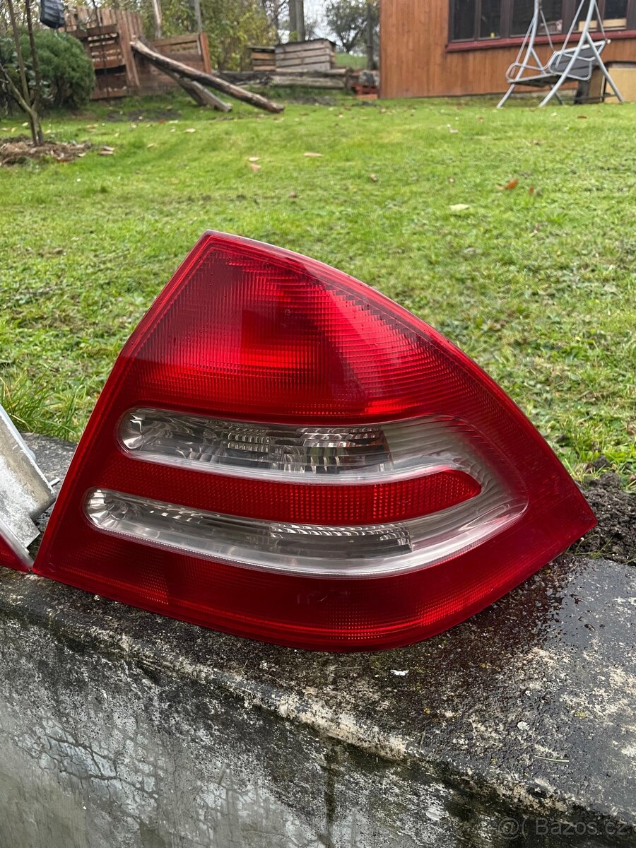 Zadní světla Mercedes C W203 - 2