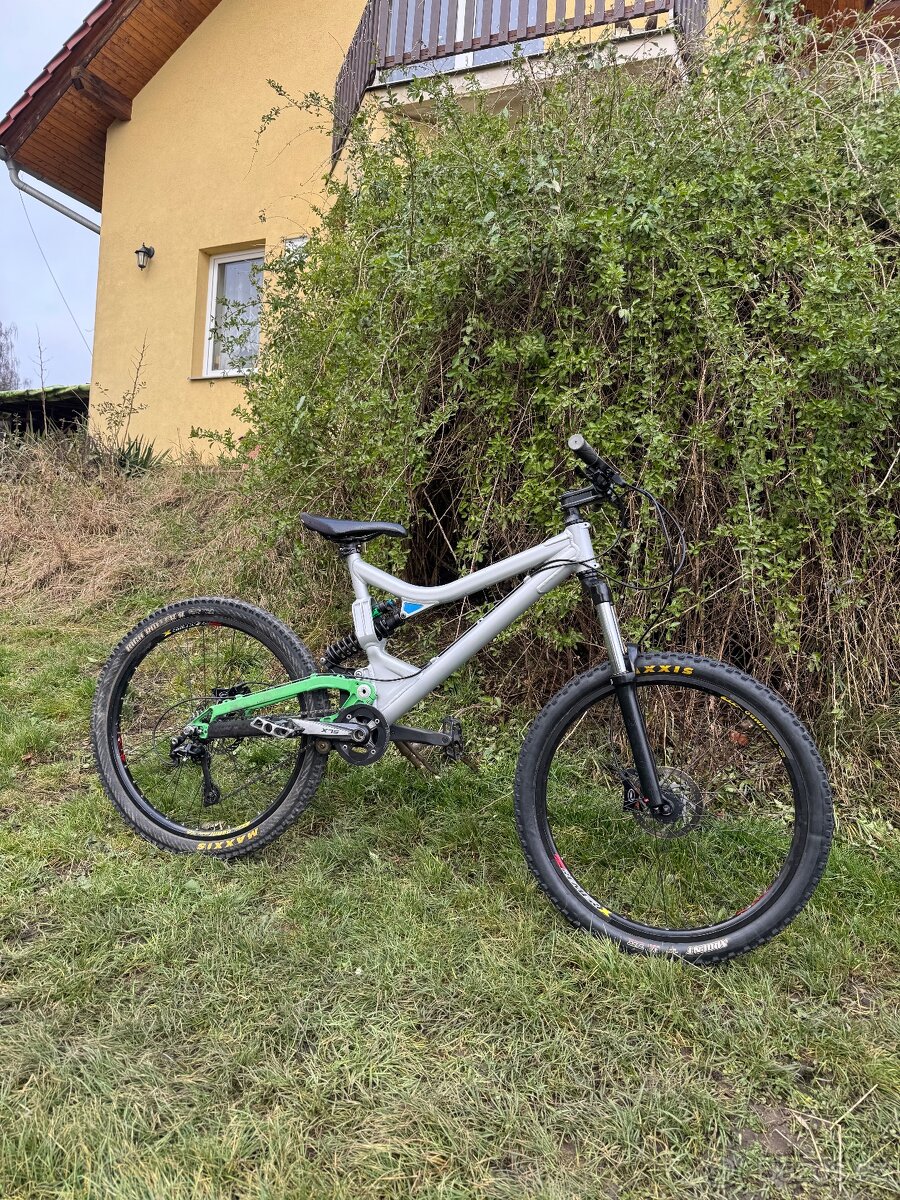 Downhill / freeride kolo commencal supreme DH - 2