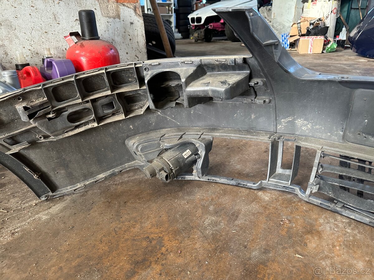 Nárazník a kapota Passat B5,5 - 2