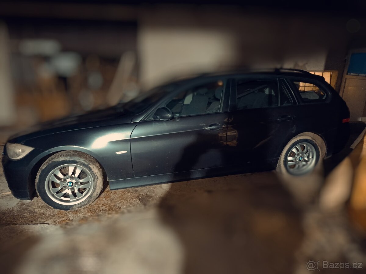 Prodám BMW E91 320D na náhradní díly - 2