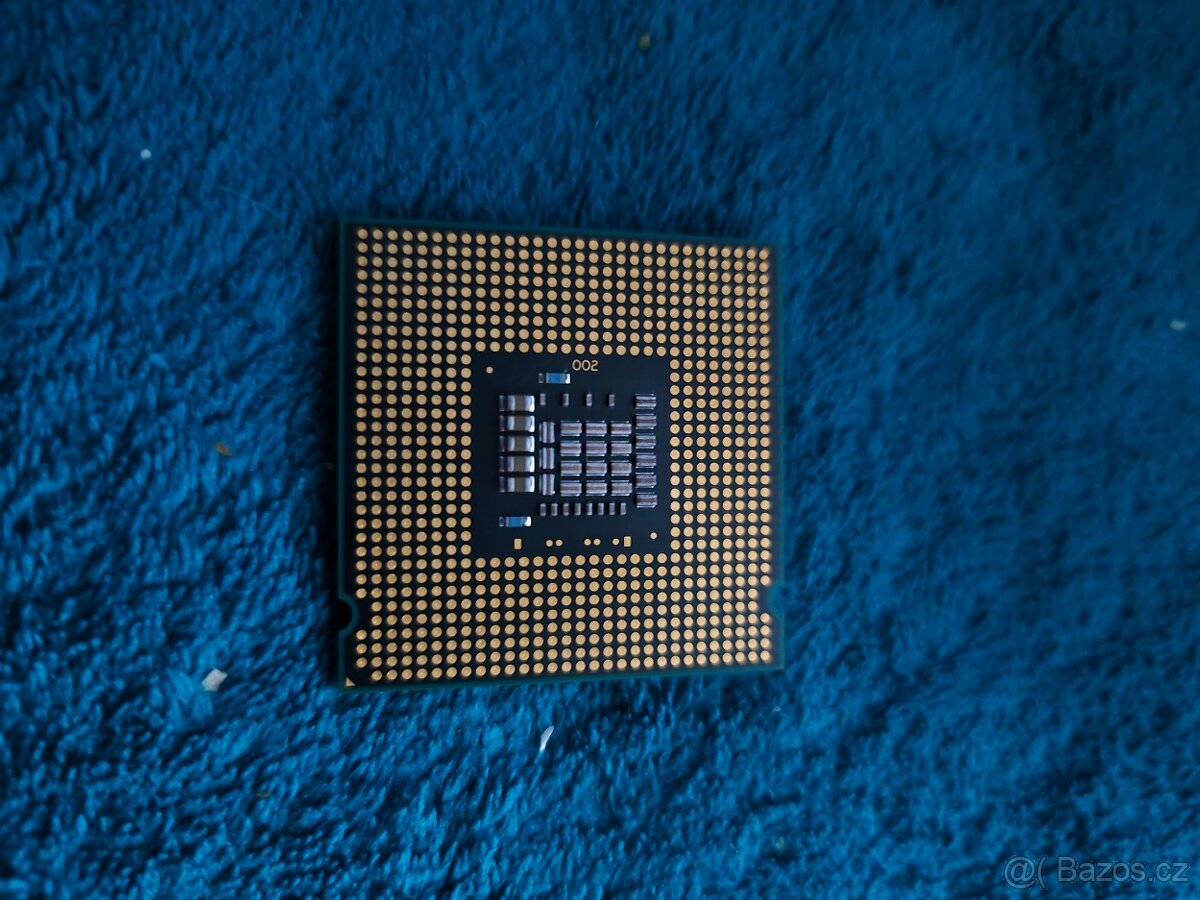Intel Core 2 Duo E8400 (3.00 GHz, 6M Cache, socket 775) - 2