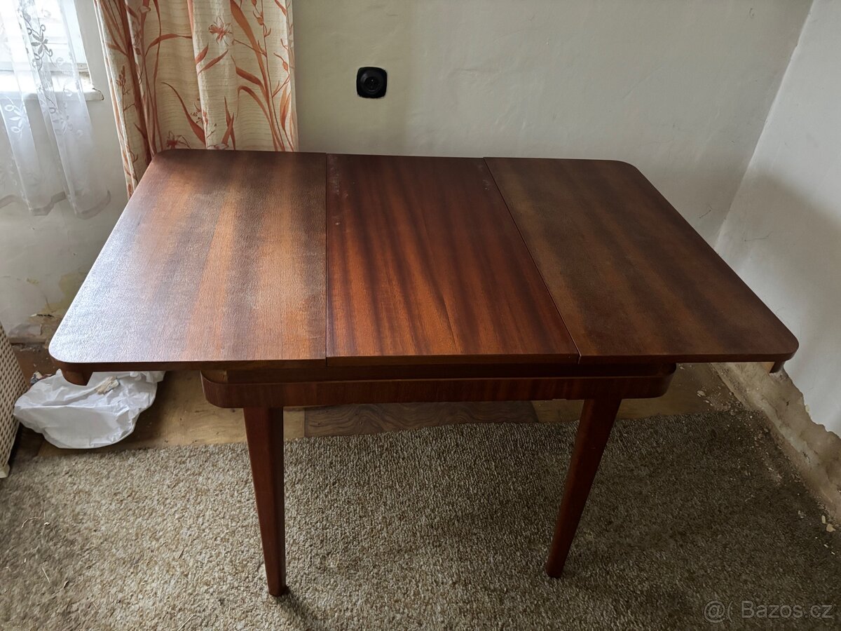 Rozkládací dřevěný stůl - 2
