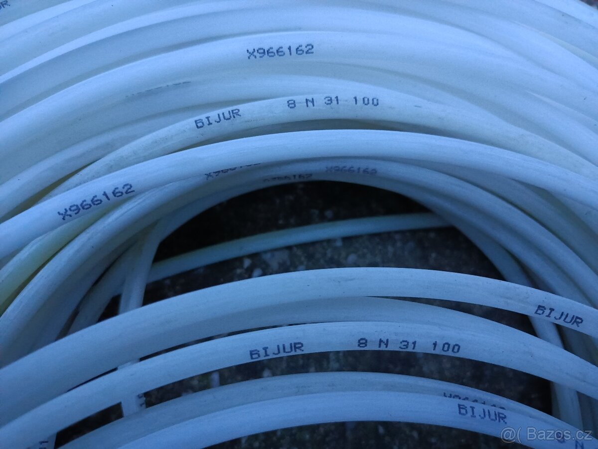 Plastová hadička - 2