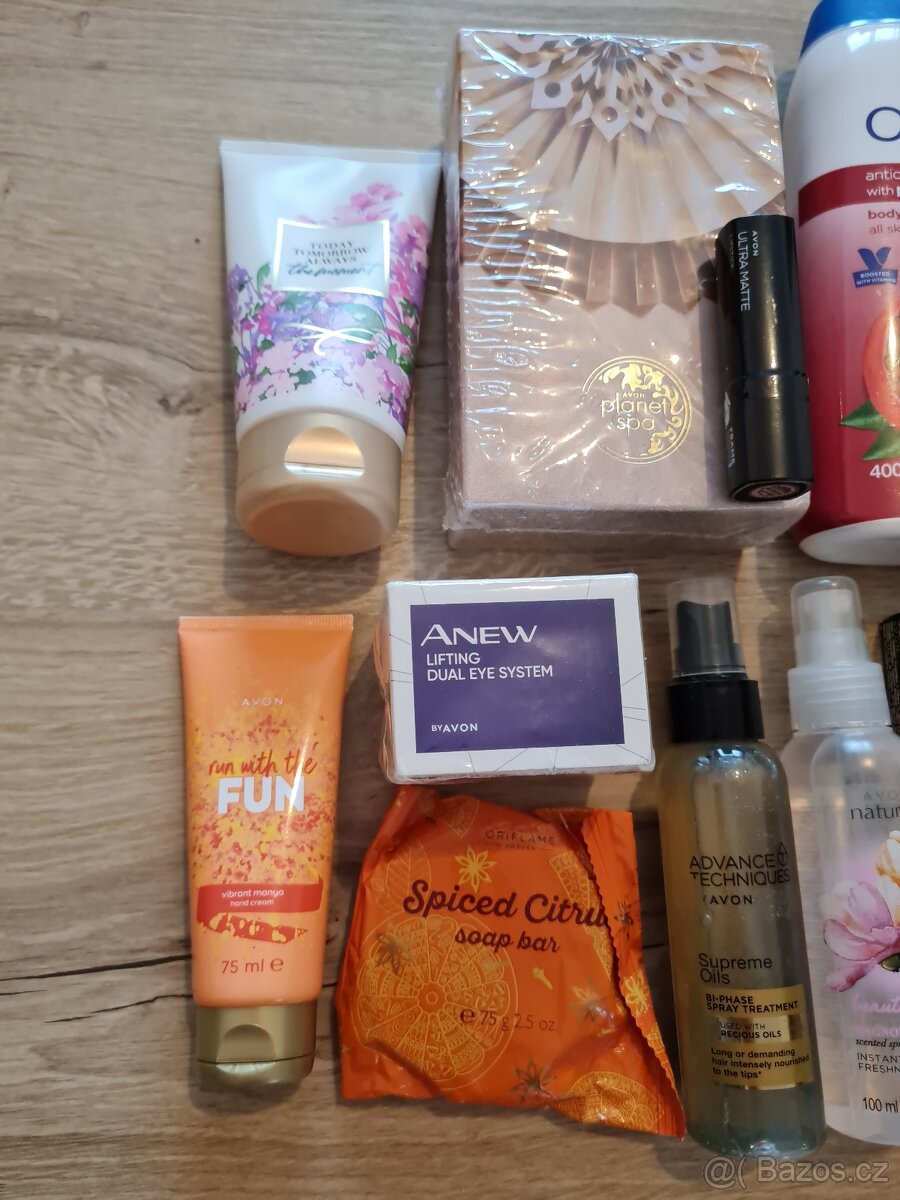 AVON set kosmetiky 9KS - 2