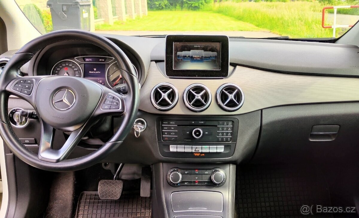 Mercedes Benz B - 2