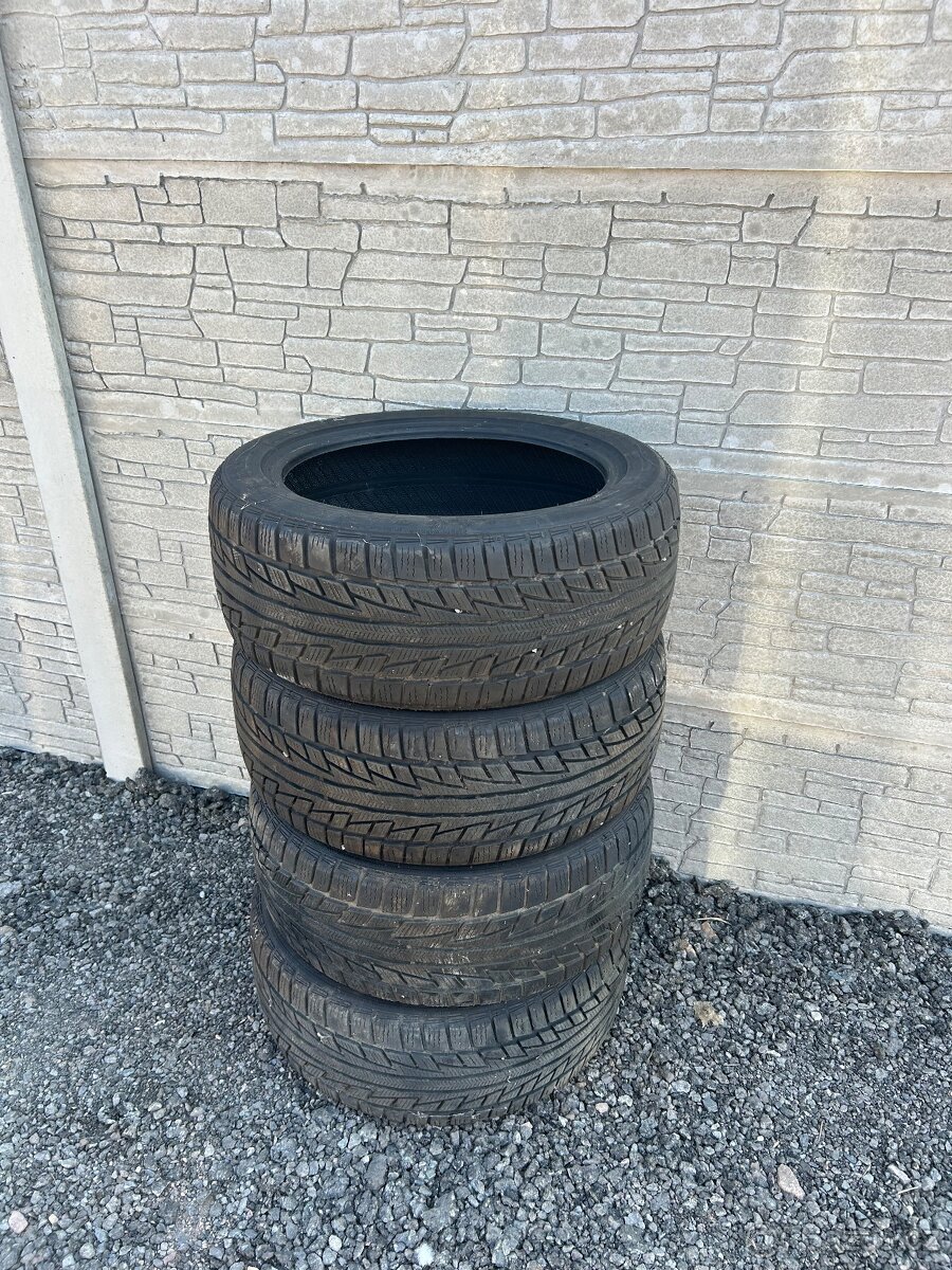 Zimní pneu 215/45 R16 - 2