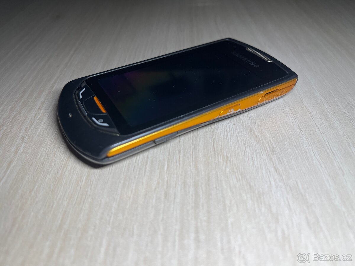 Samsung Monte GT-S5620 – retro dotykový mobil - 2