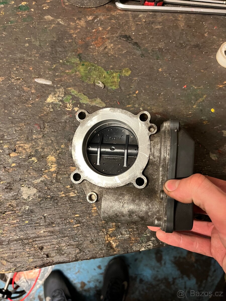 Škrtící klapka - 2.0tfsi 147kw - 2