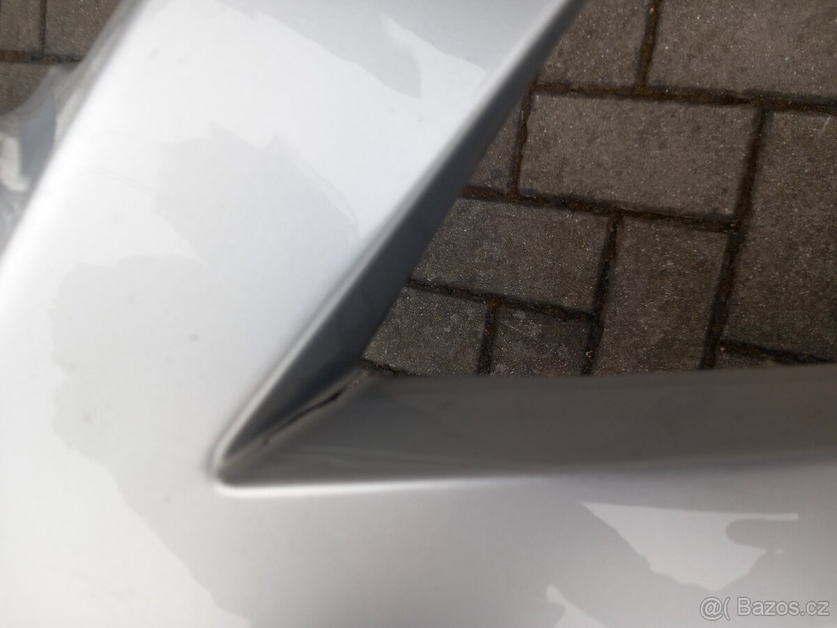 Přední nárazník Toyota AURIS 2010-2013 - 2