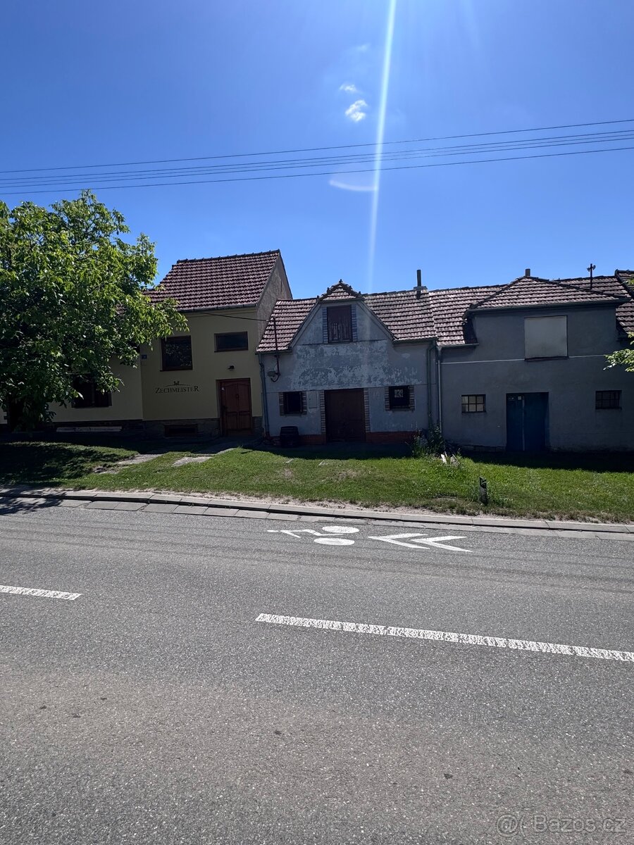 VINNÝ SKLEP VELKÉ BÍLOVICE - 2