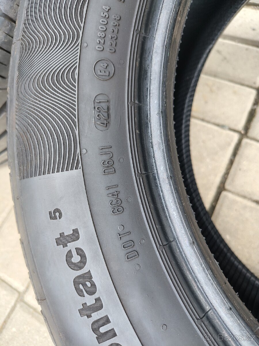 Continental PremiumContact 5 225/60/17
- 2