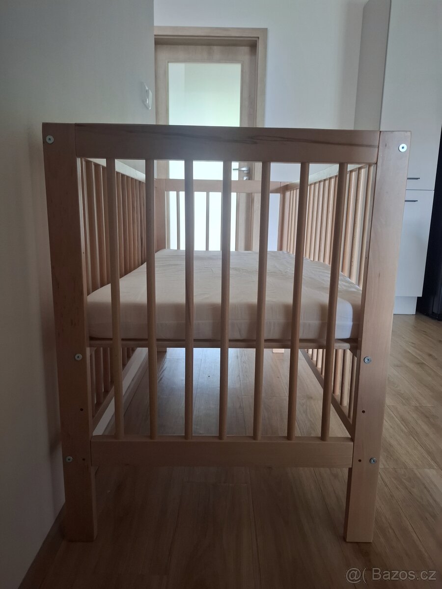 Postýlka včetně matrace - 2