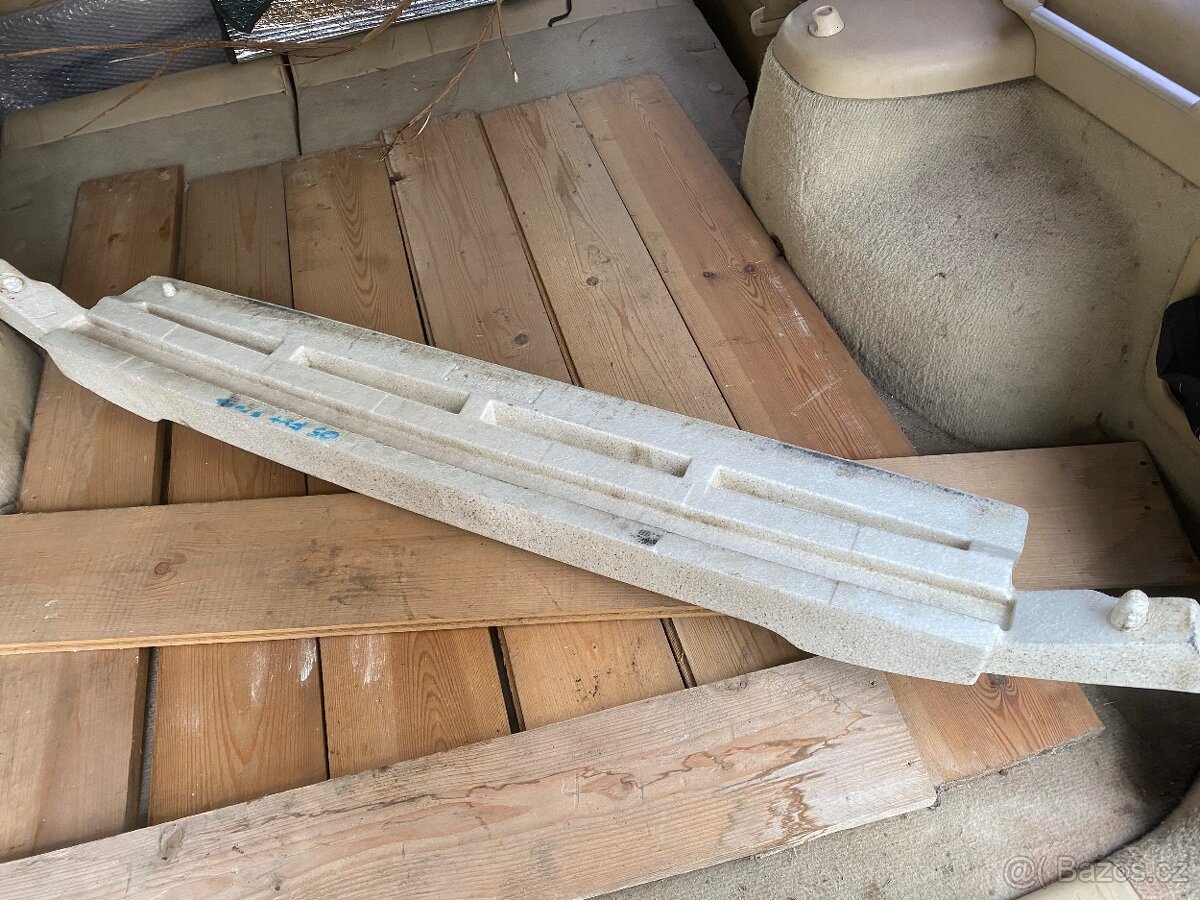 Výztuha zadního nárazníku Subaru Forester SG - 2