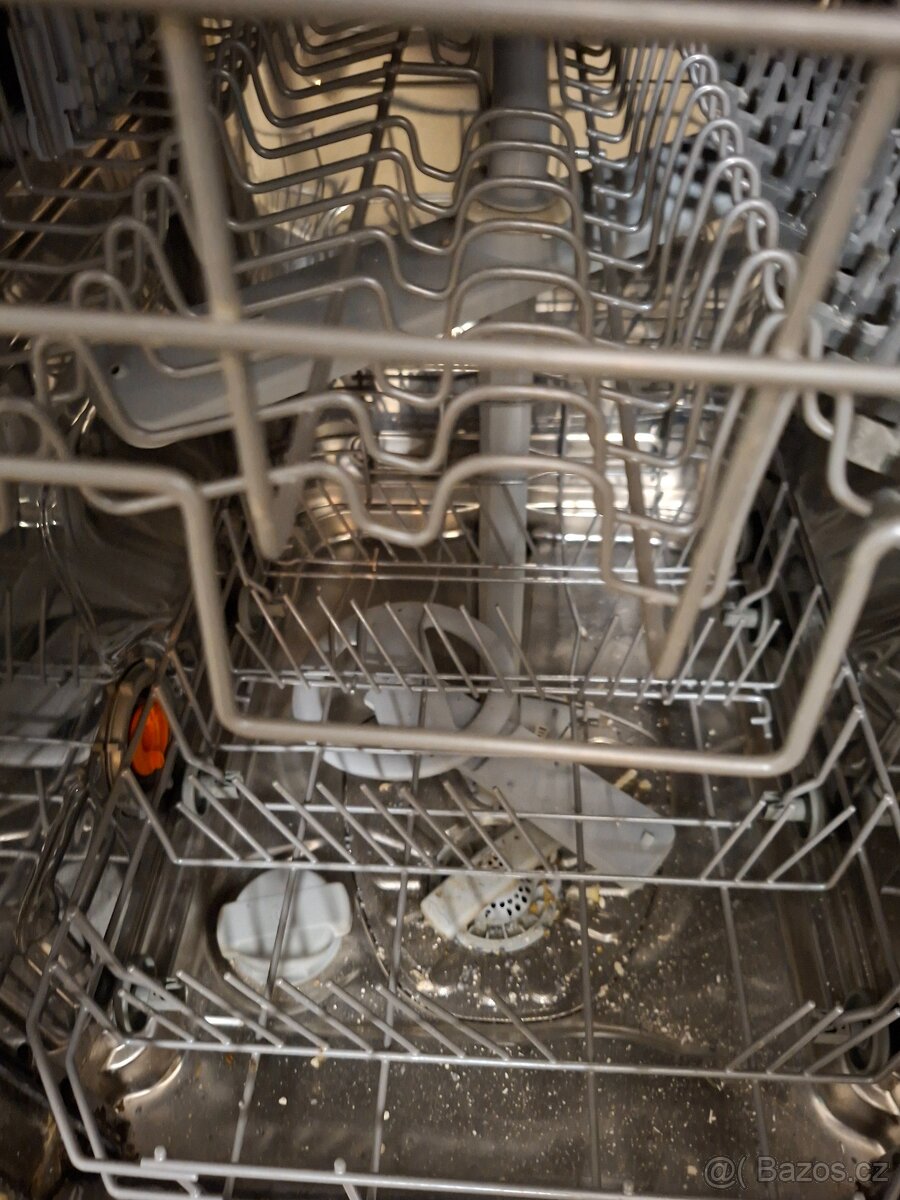 Vestavěná myčka nádobí 60cm šíře AEG-ELEKTROLUX - 2