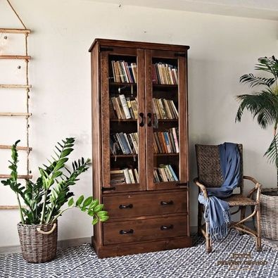 RUSTIKÁLNÍ VYTRÍNA - 2