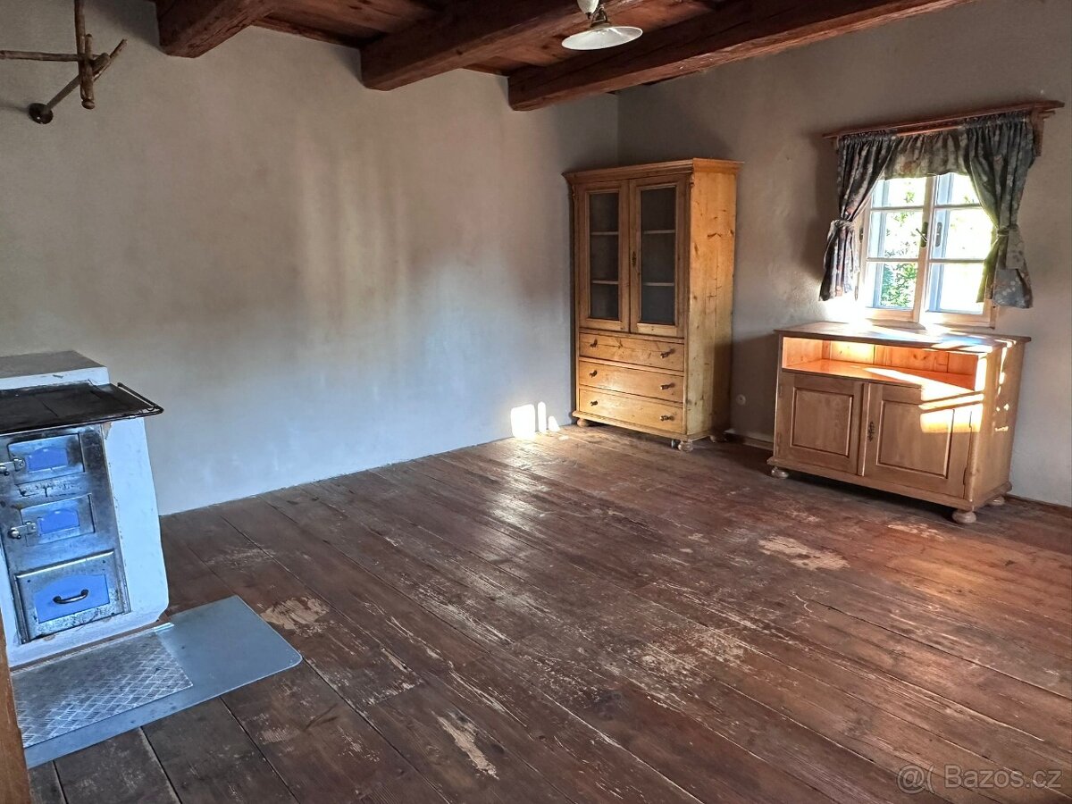 Starožitná skříň - 2