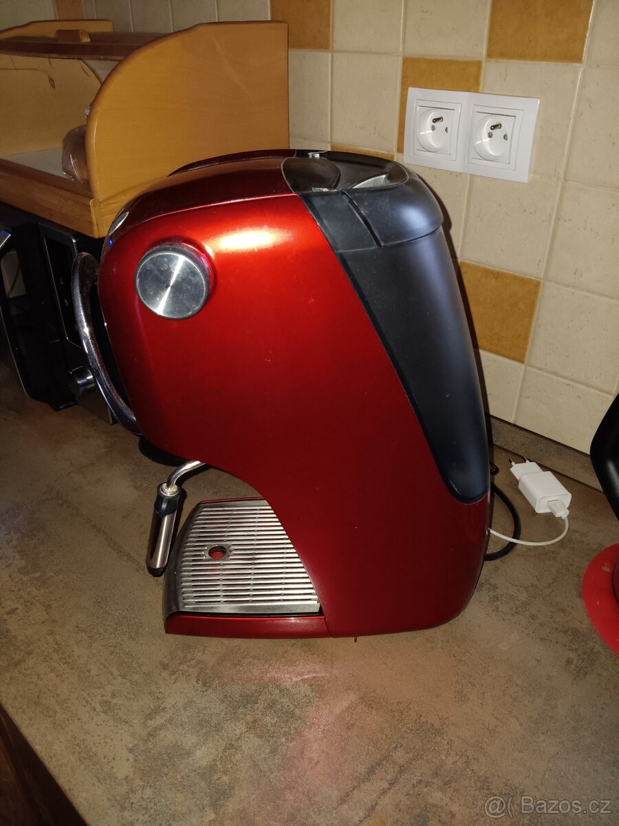 Prodám kávovar Tchibo Cafissimo Classic 288032. - 2