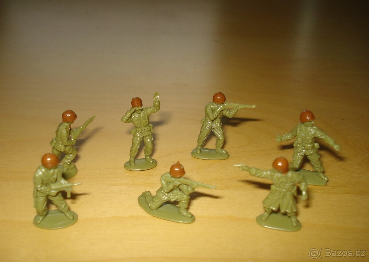 Staré figurky vojáků - 2